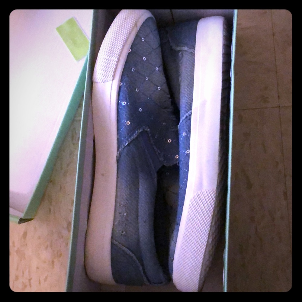 Shoe/sneaker